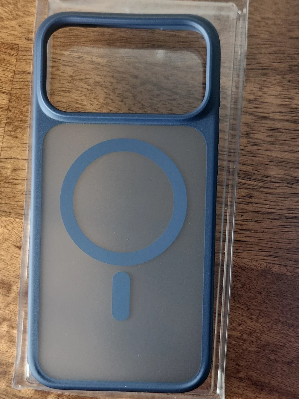 TORRAS Magnetic iPhone 17 Pro Max Case in Navy Blue